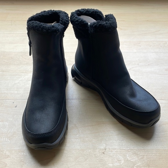 Skechers - Womens Synergy - Collab Boots, size 8 US womens, color black. - Picture 2 of 6